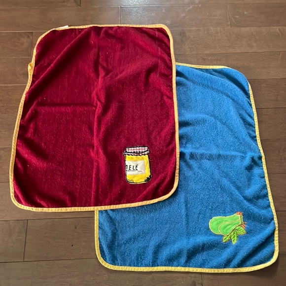 Vintage Kitchen Towels - Picture 1 of 4